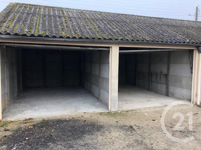 Parking à louer - 14 m2 - ROMORANTIN LANTHENAY - 41 - CENTRE Parking à louer - 14 m2 - ROMORANTIN LANTHENAY - 41 - CENTRE