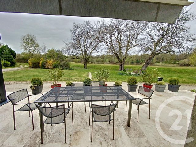 Maison à vendre - 6 pièces - 231,20 m2 - La Ferte St Cyr - 41 - CENTRE