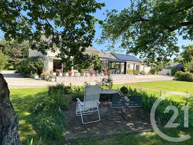 Maison à vendre - 6 pièces - 231,20 m2 - La Ferte St Cyr - 41 - CENTRE