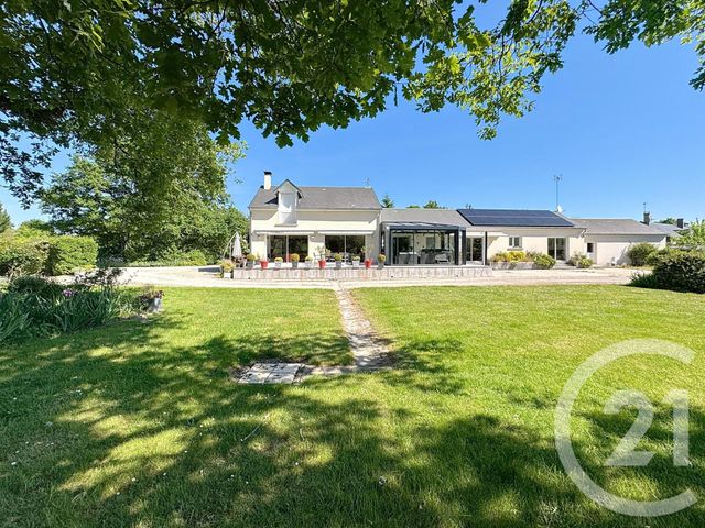 Maison à vendre - 6 pièces - 231,20 m2 - La Ferte St Cyr - 41 - CENTRE