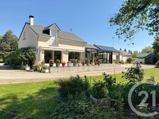 Maison à vendre - 6 pièces - 231,20 m2 - La Ferte St Cyr - 41 - CENTRE