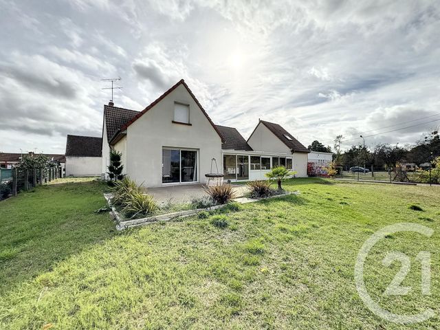 Maison à vendre - 9 pièces - 201,59 m2 - Romorantin Lanthenay - 41 - CENTRE