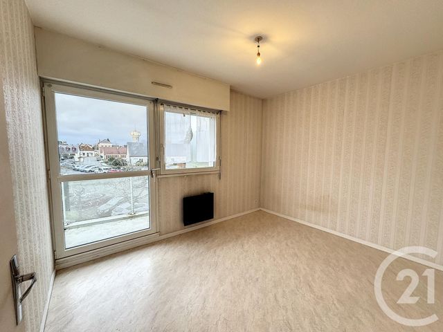 Afficher la photo en grand Appartement F2 à vendre - 2 pièces - 49 m2 - Romorantin Lanthenay - 41 - CENTRE