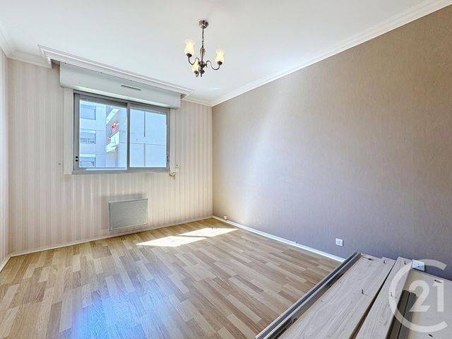 Appartement F3 à vendre - 3 pièces - 83,88 m2 - Romorantin Lanthenay - 41 - CENTRE