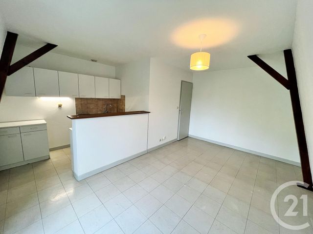 Appartement à louer - 2 pièces - 30 m2 - Romorantin Lanthenay - 41 - CENTRE