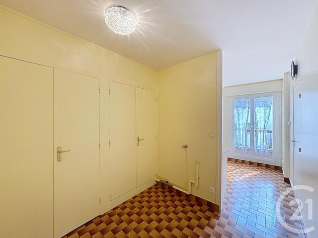 Appartement F3 &agrave; louer - 3 pi&egrave;ces - 82 m2 - Romorantin Lanthenay - 41 - CENTRE