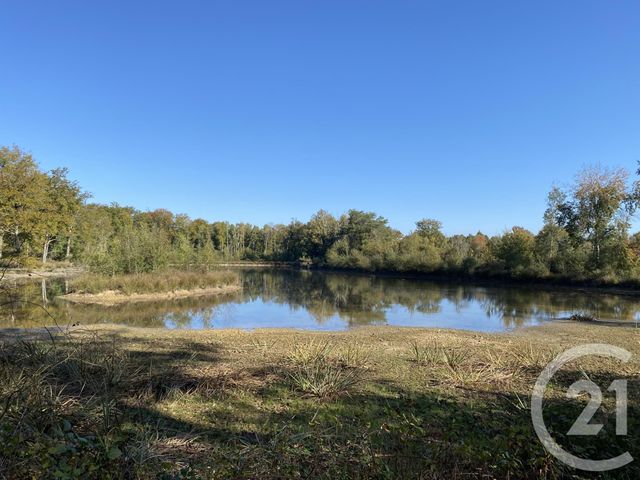 Maison à vendre - 4 pièces - 180 m2 - 18 - CENTRE