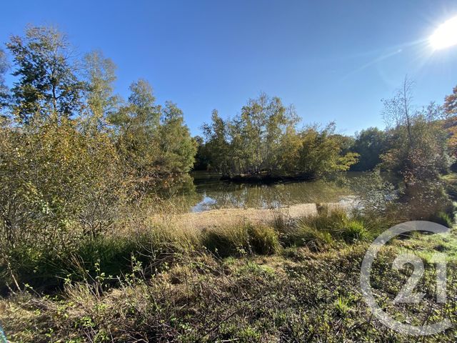 Maison à vendre - 4 pièces - 180 m2 - 18 - CENTRE