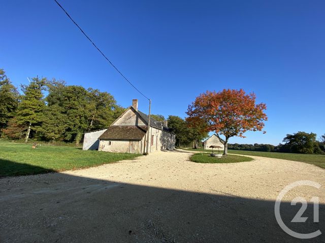 Maison à vendre - 4 pièces - 180 m2 - 18 - CENTRE