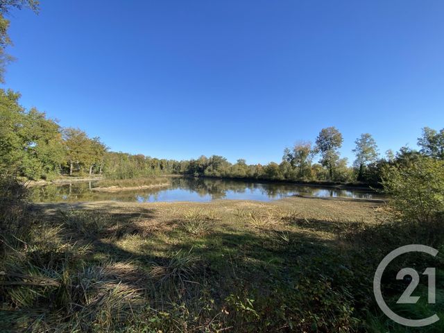 Maison à vendre - 4 pièces - 180 m2 - 18 - CENTRE