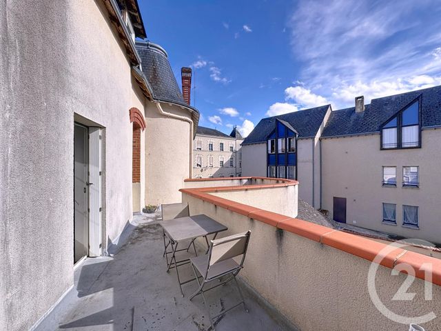 Afficher la photo en grand Appartement F2 à louer - 3 pièces - 55 m2 - Romorantin Lanthenay - 41 - CENTRE