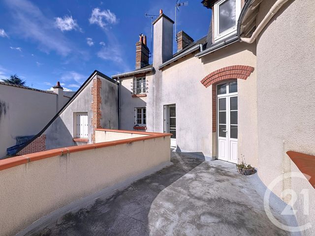 Afficher la photo en grand Appartement F2 à louer - 3 pièces - 55 m2 - Romorantin Lanthenay - 41 - CENTRE