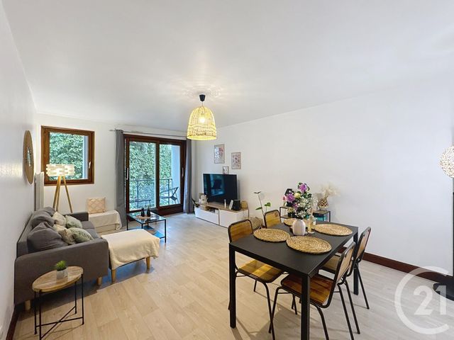 Appartement F2 à louer - 2 pièces - 50,10 m2 - Romorantin Lanthenay - 41 - CENTRE