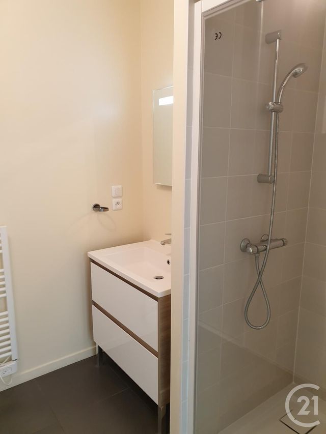 Appartement F2 &agrave; louer - 2 pi&egrave;ces - 50 m2 - Romorantin Lanthenay - 41 - CENTRE