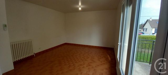 Maison &agrave; louer - 4 pi&egrave;ces - 68 m2 - Gievres - 41 - CENTRE