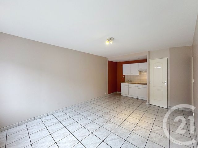 Appartement F2 &agrave; louer - 2 pi&egrave;ces - 33 m2 - Romorantin Lanthenay - 41 - CENTRE