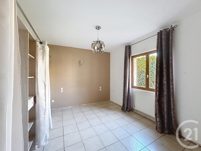 Maison &agrave; louer - 4 pi&egrave;ces - 79 m2 - Romorantin Lanthenay - 41 - CENTRE