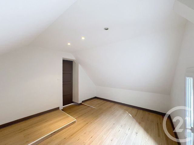 Maison &agrave; louer - 4 pi&egrave;ces - 77,25 m2 - Pruniers En Sologne - 41 - CENTRE