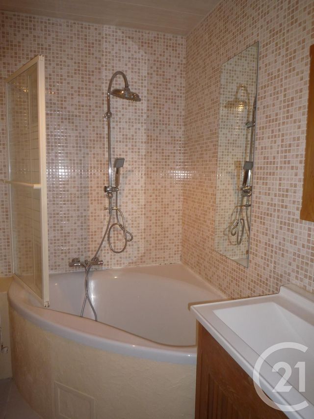 Maison &agrave; louer - 3 pi&egrave;ces - 70,23 m2 - Romorantin Lanthenay - 41 - CENTRE