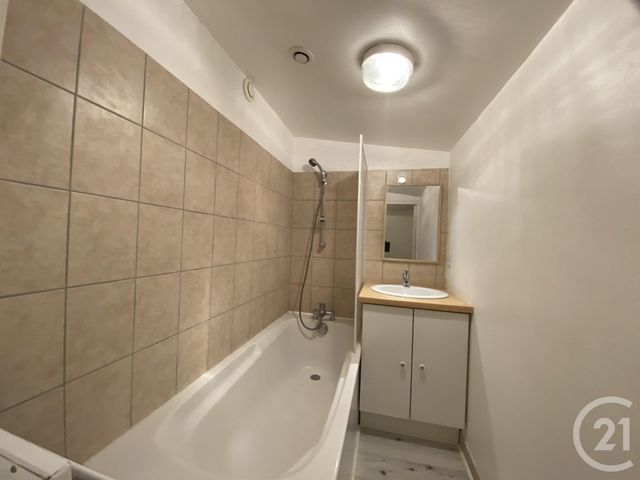 Appartement &agrave; louer - 3 pi&egrave;ces - 60,32 m2 - Romorantin Lanthenay - 41 - CENTRE