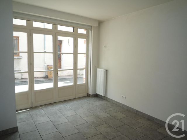 Appartement F3 &agrave; louer - 3 pi&egrave;ces - 52,80 m2 - Romorantin Lanthenay - 41 - CENTRE