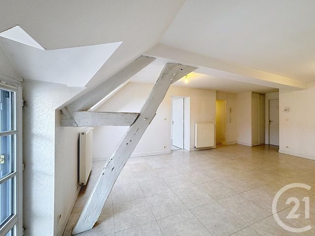 Appartement F4 &agrave; louer - 4 pi&egrave;ces - 78 m2 - Romorantin Lanthenay - 41 - CENTRE