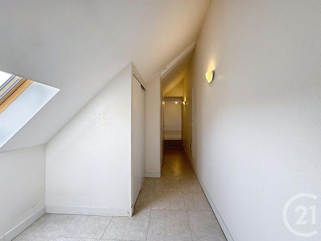 Appartement F4 &agrave; louer - 4 pi&egrave;ces - 78 m2 - Romorantin Lanthenay - 41 - CENTRE