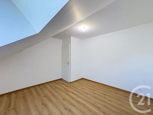 Appartement &agrave; louer - 4 pi&egrave;ces - 72,08 m2 - Romorantin Lanthenay - 41 - CENTRE