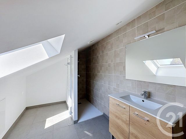 Appartement &agrave; louer - 4 pi&egrave;ces - 72,08 m2 - Romorantin Lanthenay - 41 - CENTRE