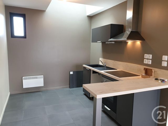 Appartement F2 &agrave; louer - 2 pi&egrave;ces - 50 m2 - Romorantin Lanthenay - 41 - CENTRE