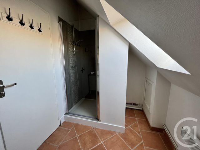 Appartement Duplex &agrave; louer - 2 pi&egrave;ces - 33 m2 - Romorantin Lanthenay - 41 - CENTRE