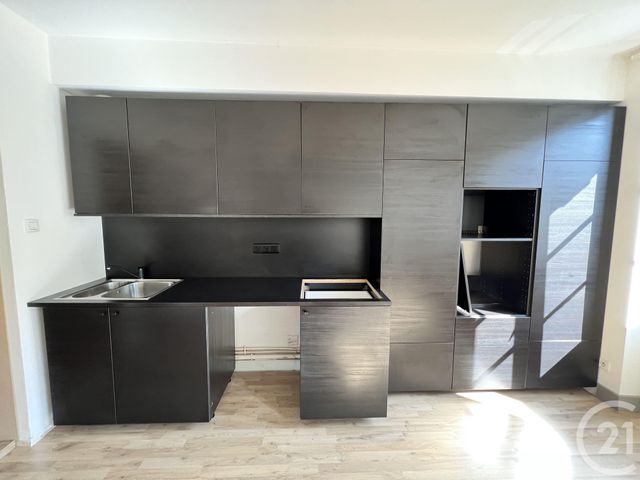 Appartement Duplex &agrave; louer - 2 pi&egrave;ces - 33 m2 - Romorantin Lanthenay - 41 - CENTRE