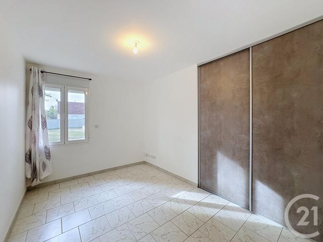 Maison &agrave; louer - 6 pi&egrave;ces - 225 m2 - Gievres - 41 - CENTRE