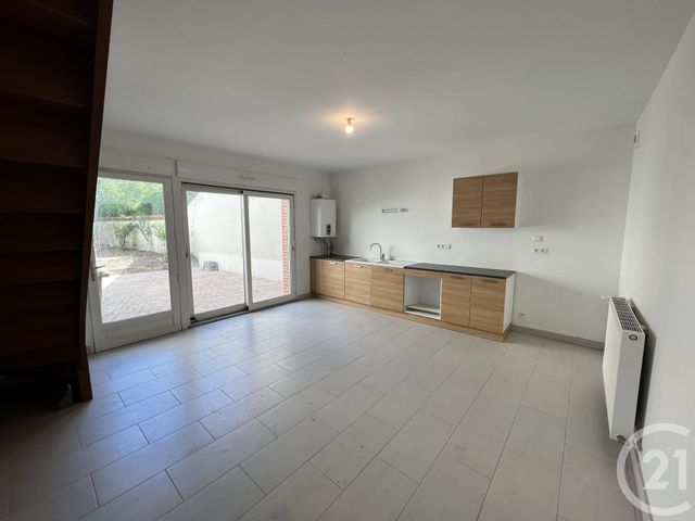 Maison &agrave; louer - 4 pi&egrave;ces - 126,60 m2 - Romorantin Lanthenay - 41 - CENTRE