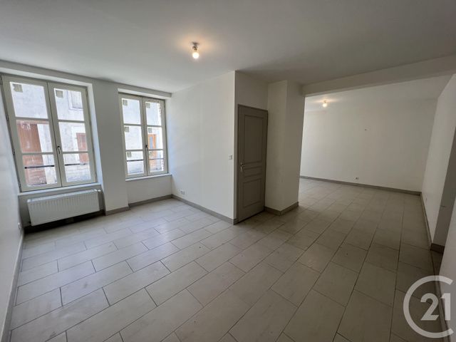 Maison &agrave; louer - 4 pi&egrave;ces - 126,60 m2 - Romorantin Lanthenay - 41 - CENTRE