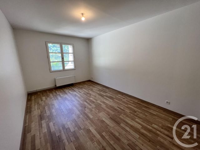Maison &agrave; louer - 4 pi&egrave;ces - 126,60 m2 - Romorantin Lanthenay - 41 - CENTRE