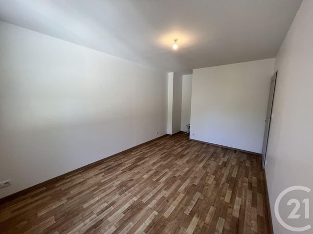 Maison &agrave; louer - 4 pi&egrave;ces - 126,60 m2 - Romorantin Lanthenay - 41 - CENTRE