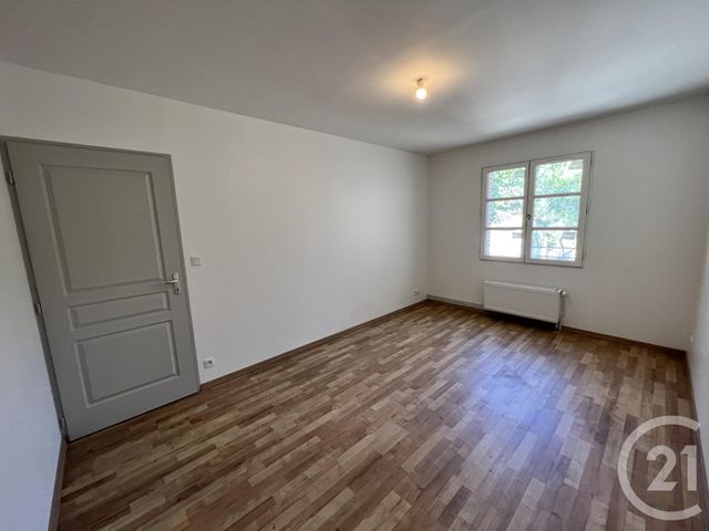 Maison &agrave; louer - 4 pi&egrave;ces - 126,60 m2 - Romorantin Lanthenay - 41 - CENTRE