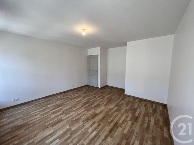 Maison &agrave; louer - 4 pi&egrave;ces - 126,60 m2 - Romorantin Lanthenay - 41 - CENTRE