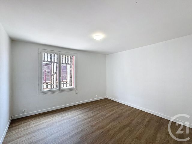 Appartement F3 &agrave; louer - 3 pi&egrave;ces - 57 m2 - Romorantin Lanthenay - 41 - CENTRE