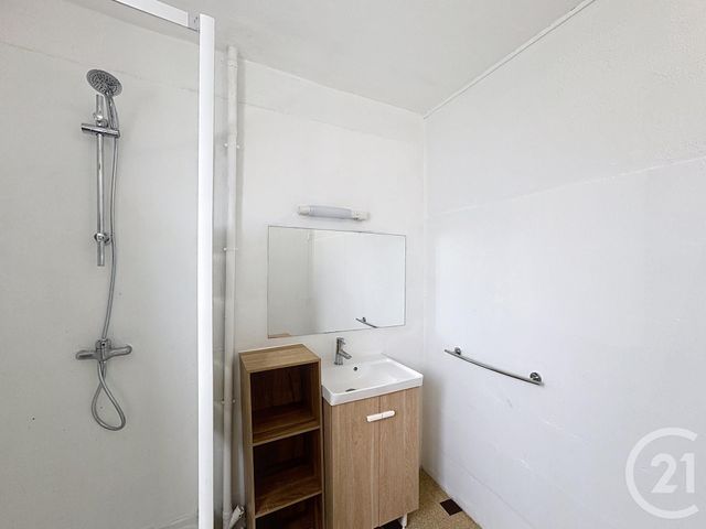 Appartement F3 &agrave; louer - 3 pi&egrave;ces - 57 m2 - Romorantin Lanthenay - 41 - CENTRE