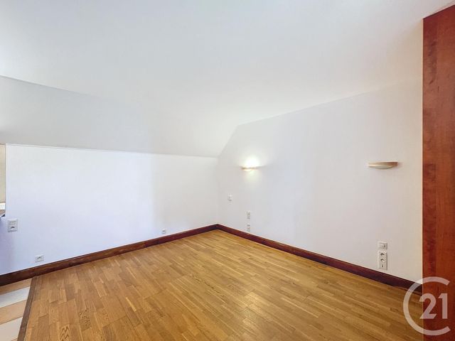 Appartement &agrave; louer - 2 pi&egrave;ces - 80 m2 - Romorantin Lanthenay - 41 - CENTRE