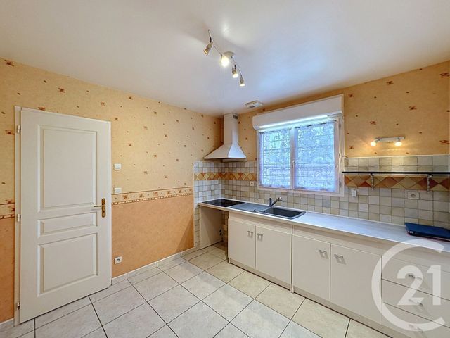 Maison &agrave; louer - 4 pi&egrave;ces - 89,23 m2 - Romorantin Lanthenay - 41 - CENTRE