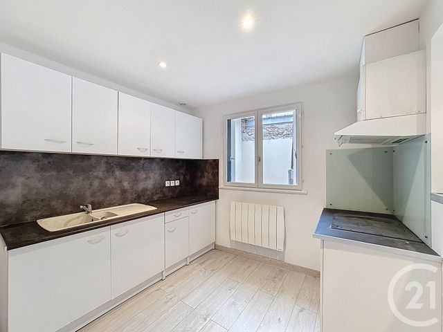 Maison &agrave; louer - 3 pi&egrave;ces - 69 m2 - Romorantin Lanthenay - 41 - CENTRE