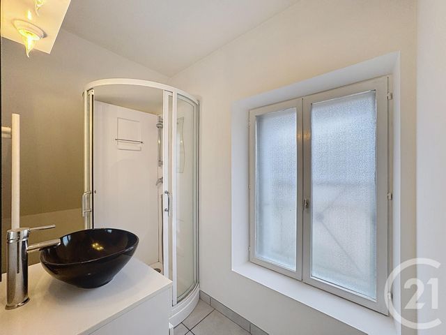 Maison &agrave; louer - 3 pi&egrave;ces - 69 m2 - Romorantin Lanthenay - 41 - CENTRE