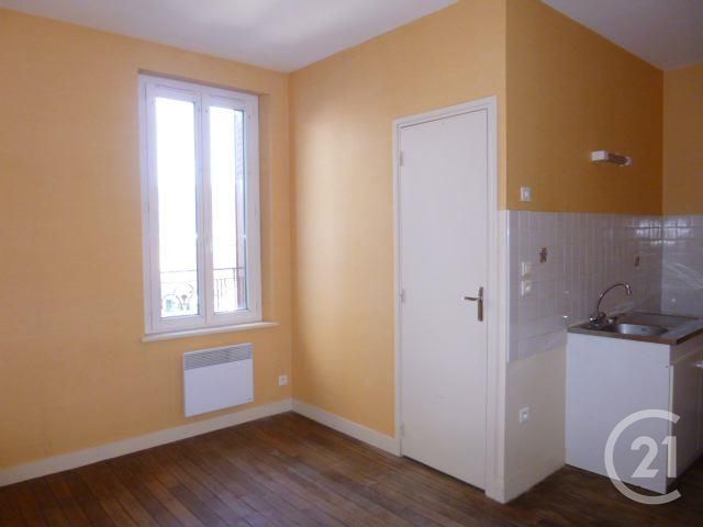 Afficher la photo en grand Appartement F2 à louer - 2 pièces - 29 m2 - SALBRIS - 41 - CENTRE