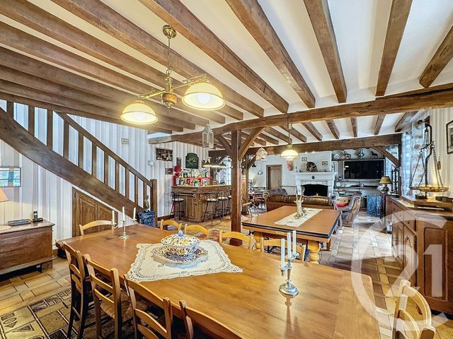 Maison à vendre - 7 pièces - 214 m2 - Neuvy Sur Barangeon - 18 - CENTRE