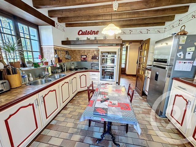 Maison à vendre - 7 pièces - 214 m2 - Neuvy Sur Barangeon - 18 - CENTRE