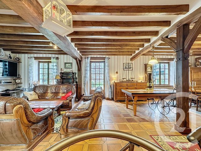 Maison à vendre - 7 pièces - 214 m2 - Neuvy Sur Barangeon - 18 - CENTRE