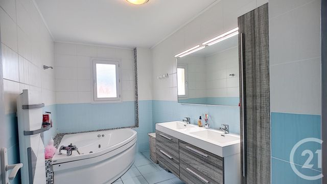 Maison à vendre - 4 pièces - 135,80 m2 - THEILLAY - 41 - CENTRE Maison à vendre - 4 pièces - 135,80 m2 - THEILLAY - 41 - CENTRE